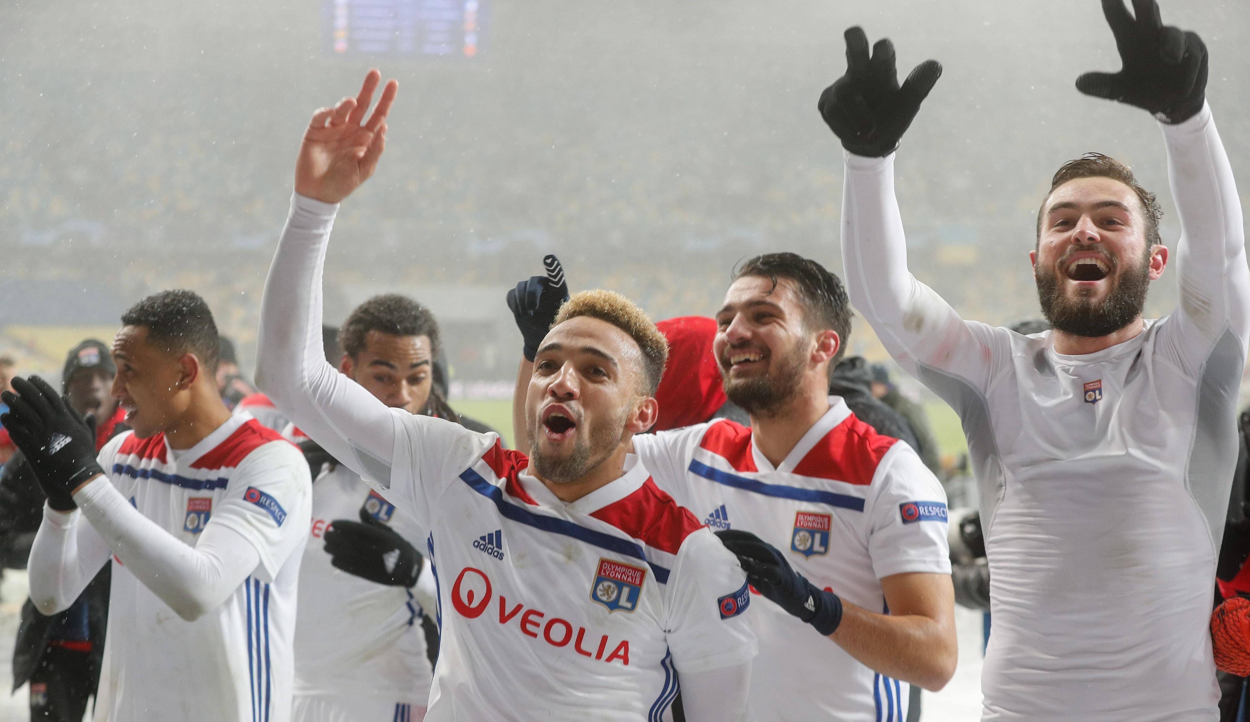 赛后欧联焦点战,上海海港更衣室发声,媒体盛赞,更衣室氛围转暖的简单介绍 赛后欧联焦点战,上海海港更衣室发声,媒体盛赞,更衣室氛围转暖的简单介绍