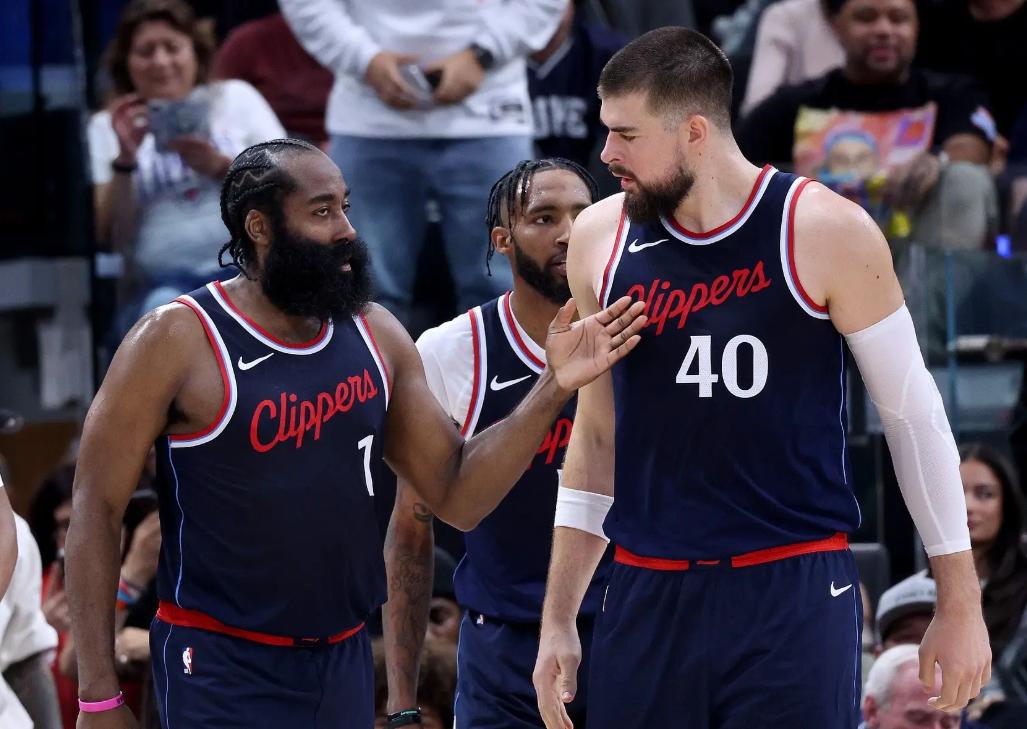 关于赛后突围战来临，犹他爵士围绕NBA季后赛篮板制胜，话题不断，数据趋势出现新变化的信息